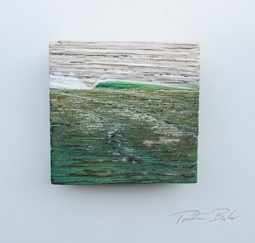 distant green grey 